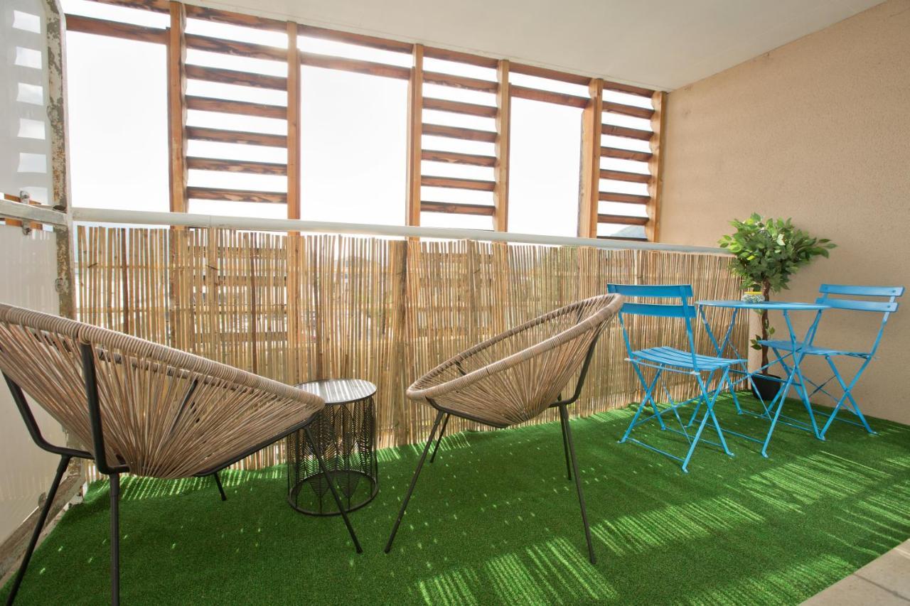 Grand Studio Avec Climatisation, Balcon Proche Gare Centre Ville Лурд Екстериор снимка